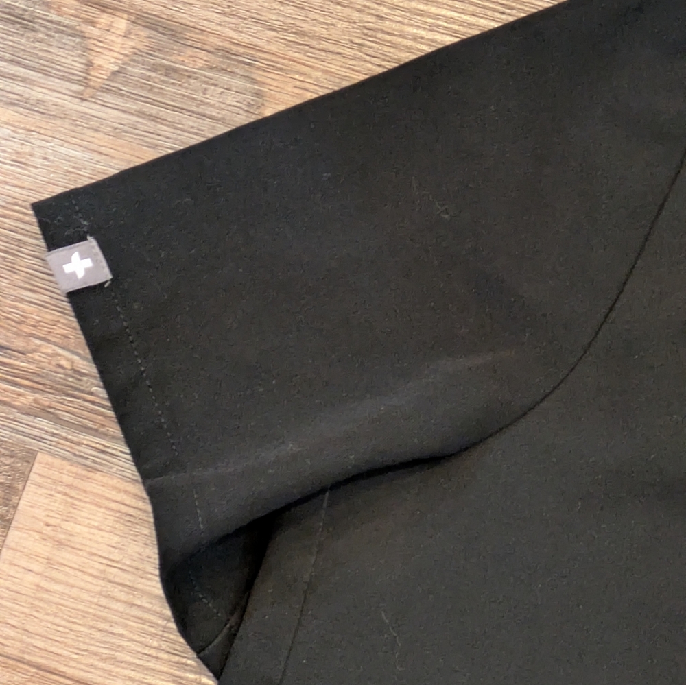 FIGS Technical Collection Banepa Oversized Scrub Uniform Top Black Women's Sz S - Picture 4 of 11